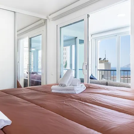 Halcon Deluxe 5-a * Benidorm